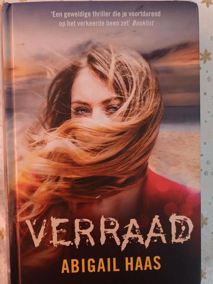 Abigail Haas - Verraad. Als nieuw., Boeken, Kinderboeken | Jeugd | 13 jaar en ouder, Zo goed als nieuw, Ophalen of Verzenden