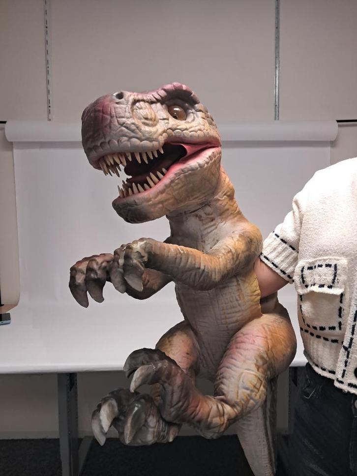 Handpop Dinosaurus T-rex 100 x 30 x 68 cm, Verzamelen, Dierenverzamelingen, Zo goed als nieuw, Overige typen, Overige soorten