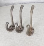 Brocante, ijzeren jashaken, origineel oude haken, set van 3, Verzenden