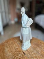 Lladro beeldje porselein, Antiek en Kunst, Antiek | Porselein, Ophalen of Verzenden