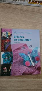 Katia Feder - Broches en amuletten, Ophalen of Verzenden, Katia Feder