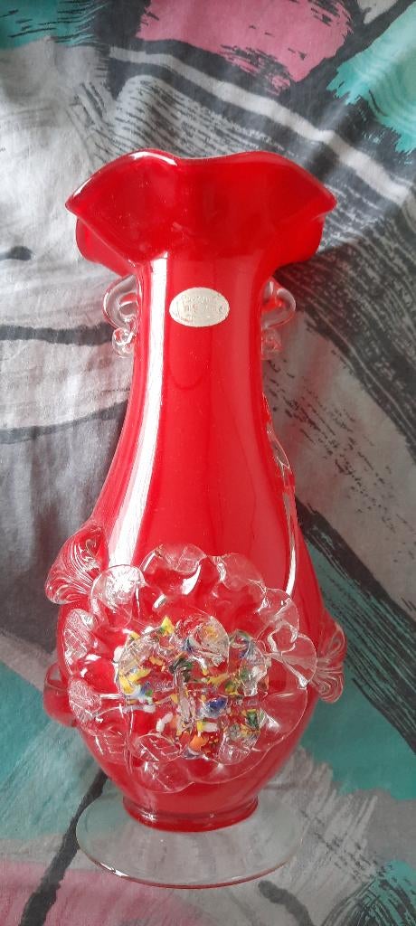 vaas - glas - rood - 23 cm hoog, Verzamelen, Retro, Huis en Inrichting, Ophalen of Verzenden