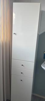 Badkamerkast met wasmand - 175x33x37 cm, Huis en Inrichting, Ophalen of Verzenden, Zo goed als nieuw