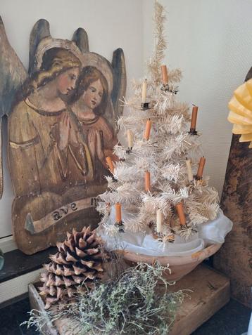 Vintage wit kerstboompje feathertree papier.  beschikbaar voor biedingen