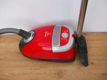 Zeer krachtige Miele Complete C 2 Power 1600 - SFRC1 - Cilin beschikbaar voor biedingen