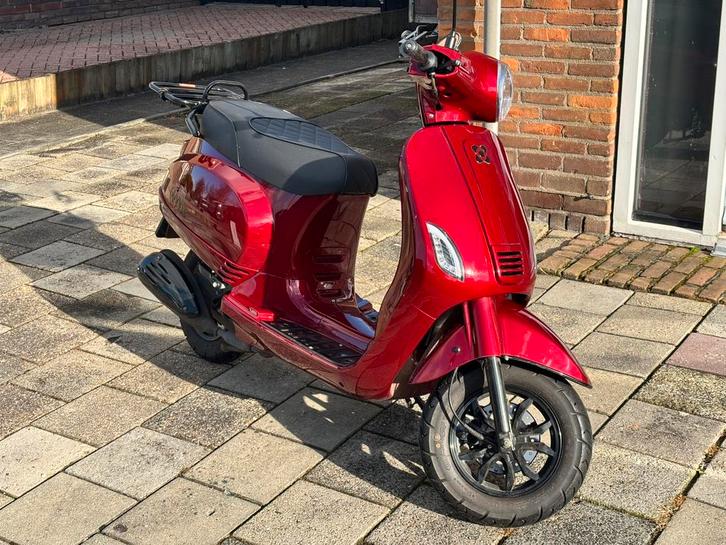 Agm VX50i vandaag nieuw accu in gekomenen!, Fietsen en Brommers, Snorfietsen en Snorscooters, Zo goed als nieuw, Overige merken