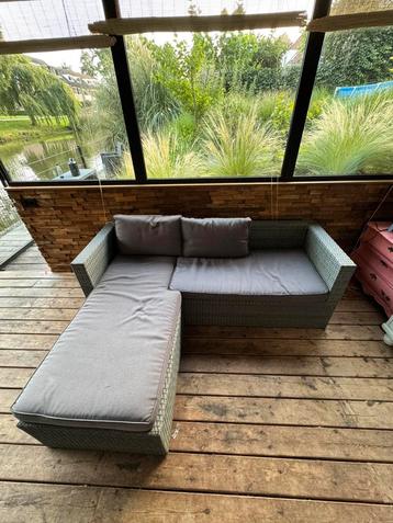Lounge set beschikbaar voor biedingen