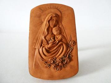 Terracotta plaquette standaard Maria en Jezus gesigneerd beschikbaar voor biedingen