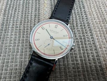 Nomos Glashutte Tangente A Century of Bauhaus Limited 100 beschikbaar voor biedingen