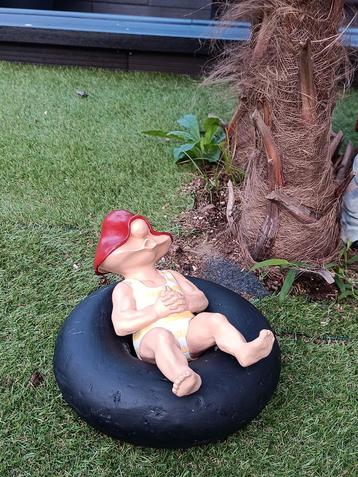 Willbert de Fluitende Tuinbeeld beschikbaar voor biedingen