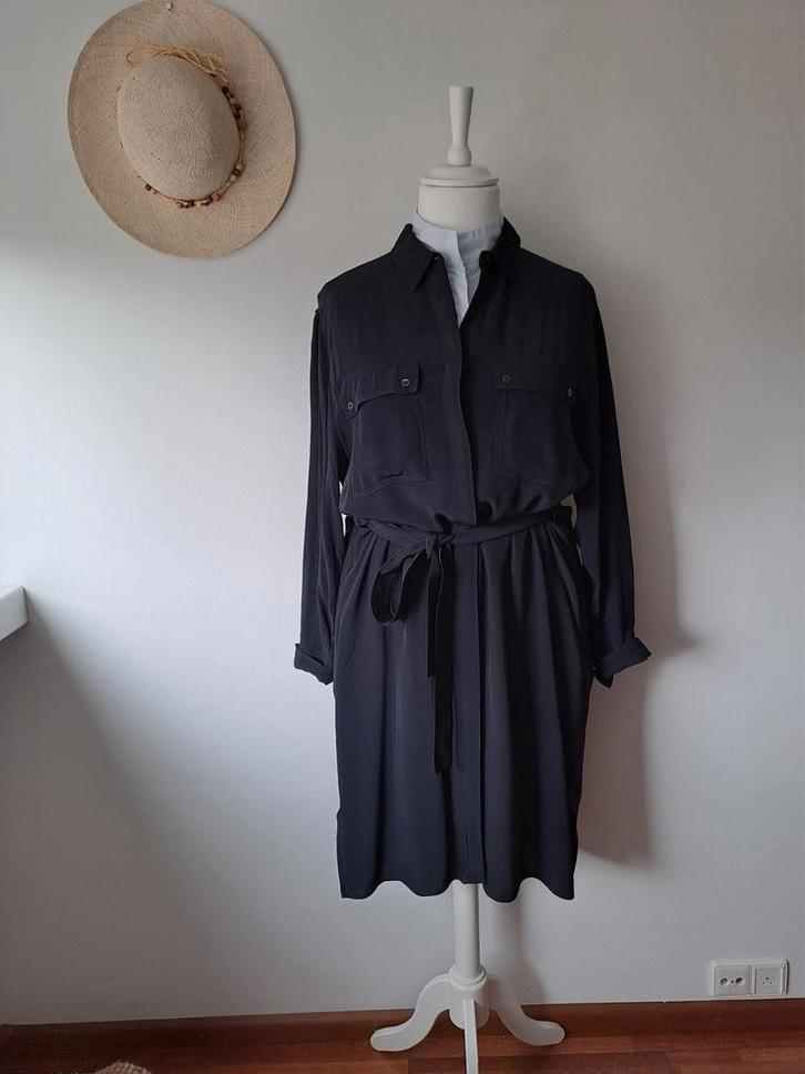 Donkerblauw jurkje van Vanilia, maat 44., Kleding | Dames, Jurken, Zo goed als nieuw, Maat 42/44 (L), Blauw, Onder de knie, Ophalen of Verzenden
