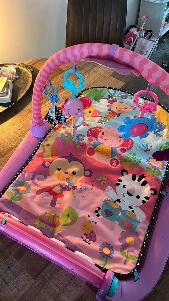 Fisher-price liggend speel piano, Kinderen en Baby's, Speelgoed | Fisher-Price, Zo goed als nieuw, Speelset, Met geluid, Ophalen