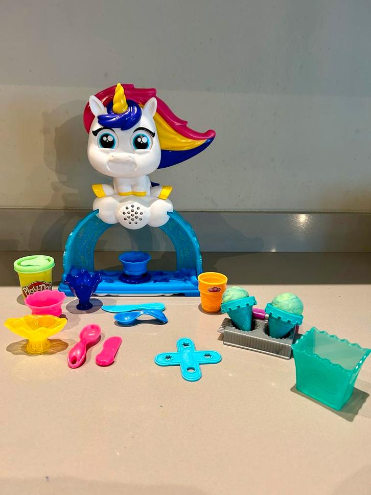 Play-Doh Drollendraaiende IJseenhoorn Set, Kinderen en Baby's, Speelgoed | Educatief en Creatief, Zo goed als nieuw, Ophalen of Verzenden