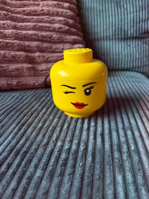 leuke Lego lamp girl gemaakt van een originele storage head, Kinderen en Baby's, Speelgoed | Duplo en Lego, Zo goed als nieuw