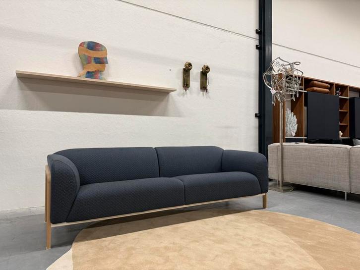 Nieuw Harvink Decor 3 zits Bank Cross stof Design 235, Huis en Inrichting, Banken | Bankstellen, Nieuw, Rechte bank, Driepersoons