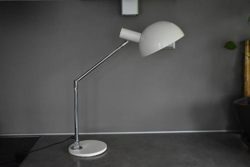 Vintage Koch & Lowy voor OMI burolamp space age wit chroom, Huis en Inrichting, Lampen | Tafellampen, Gebruikt, Minder dan 50 cm