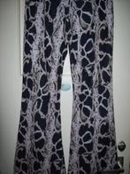Broek slangenpatroon flared S 36 Nieuw, Bruin, Nieuw, Ophalen of Verzenden, Onbekend