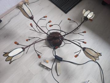 Tiffany tulp plafond lamp 1x tulp kapot! beschikbaar voor biedingen