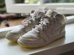 Nike Air Jordan 1 Mid Sail (GS) Maat 33, Kinderen en Baby's, Kinderkleding | Schoenen en Sokken, Ophalen of Verzenden, Nike, Jongen of Meisje