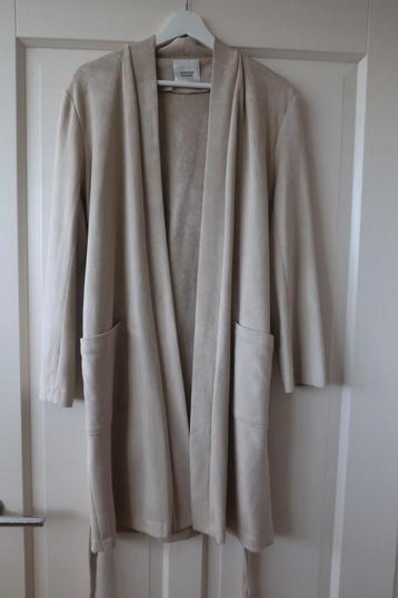 Creme kleurige blazer maat L merk Summum Woman a la suede beschikbaar voor biedingen