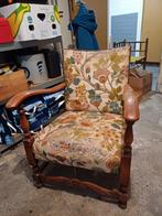 Oude fauteuil om op te knappen , gratis, Antiek en Kunst, Antiek | Meubels | Stoelen en Banken, Ophalen of Verzenden