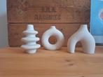 Drie mini h&m home vaasjes, Huis en Inrichting, Woonaccessoires | Vazen, Ophalen, Wit, Aardewerk of Porselein, Zo goed als nieuw