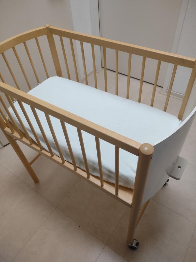 Verrijdbaar baby ledikantje met matras, Ophalen, Gebruikt, Ledikant