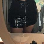Zwarte Latex Rok met rits maat M, Kleding | Dames, Verzenden, Zo goed als nieuw, Zwart, Boven de knie