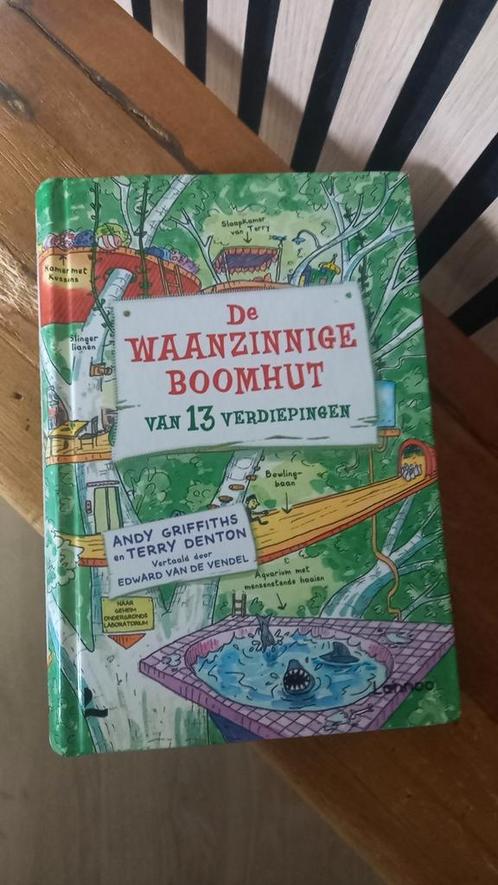Terry Denton - De waanzinnige boomhut van 13 verdiepingen, Boeken, Kinderboeken | Jeugd | onder 10 jaar, Zo goed als nieuw, Ophalen of Verzenden