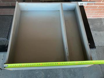 10 laden + geleiders 50cm diep, 50euro voor alles beschikbaar voor biedingen