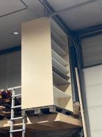 Kast op pallet - Gratis af te halen!, Huis en Inrichting, Kasten | Overige, Ophalen, Gebruikt