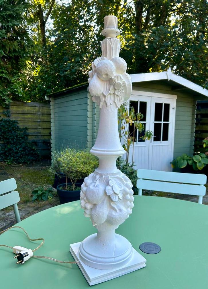 Super aparte vintage lampvoet houtsnijwerk, Huis en Inrichting, Lampen | Tafellampen, Zo goed als nieuw, 50 tot 75 cm, Hout, Ophalen of Verzenden