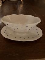 Boch juskom. Wit met blauwe stippen, Antiek en Kunst, Antiek | Servies los, Ophalen of Verzenden