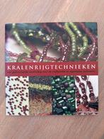 Kralenrijgtechnieken Boek, Boeken, Ophalen of Verzenden, Gelezen, Sieraden maken