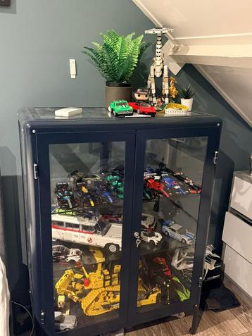 ikea vitrinekast fabrikor beschikbaar voor biedingen