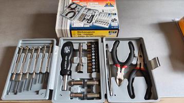 Gereedschap setje helemaal nieuw  beschikbaar voor biedingen