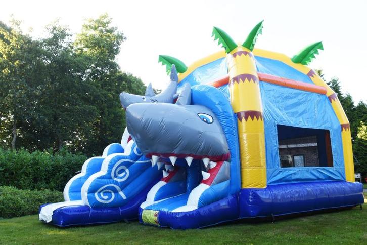 Springkussen haai, Hobby en Vrije tijd, Feestartikelen | Verhuur, Zo goed als nieuw, Overige, Ophalen