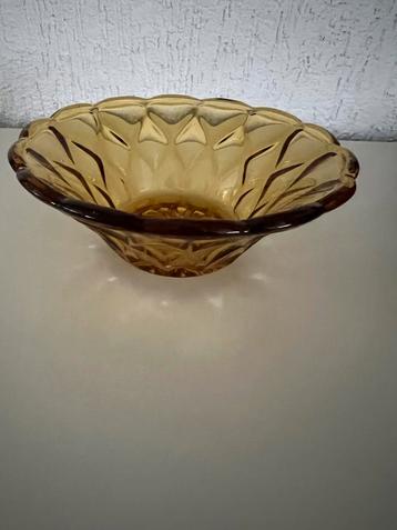 Vintage glazen bonbon schaaltje jaren 60/ amberkleurig beschikbaar voor biedingen