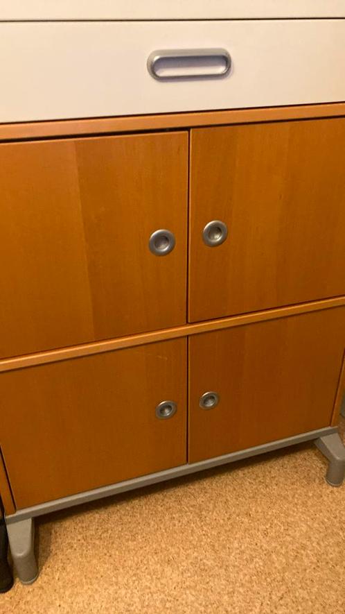 Gezocht 4 deurjes voor effektiv kantoorkast of 2 rolluiken, Huis en Inrichting, Bureaus, Zo goed als nieuw, Ophalen of Verzenden