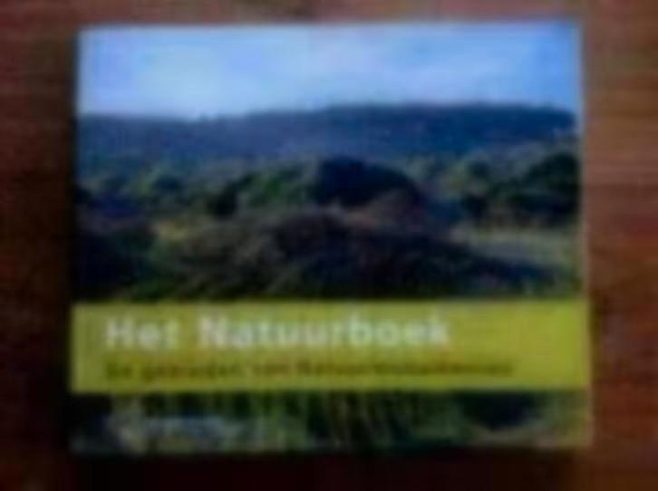 Het natuurboek van natuurmonumenten, Boeken, Natuur, Zo goed als nieuw, Wandel- of Recreatiegebieden, Ophalen of Verzenden