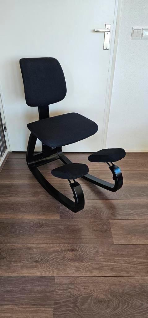 Stokke thatsit bureaustoel zo goed als nieuwe stoel, Huis en Inrichting, Bureaustoelen, Zo goed als nieuw, Bureaustoel, Zwart