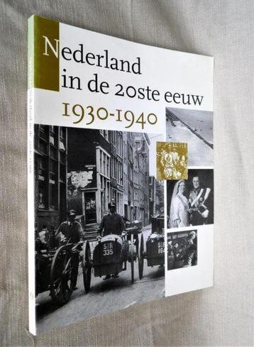 Nederland in de 20e eeuw 1930 - 1940 fotoboek beschikbaar voor biedingen