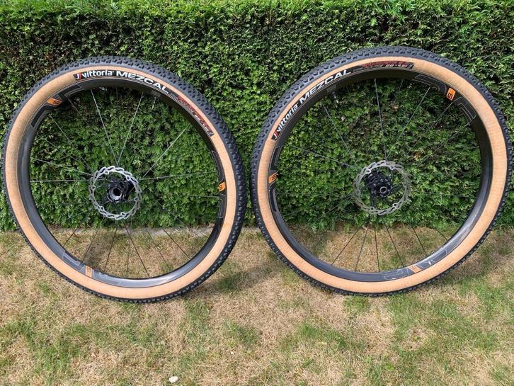 Carbon ENVE M525 29" Cannondale Lefty wielset, Fietsen en Brommers, Fietsonderdelen, Zo goed als nieuw, Mountainbike, Wiel, Ophalen
