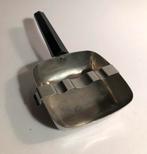 Antieke asbak van roestvrij staal en bakelieten handvat, Verzamelen, Rookartikelen, Aanstekers en Luciferdoosjes, Verzenden, Zo goed als nieuw