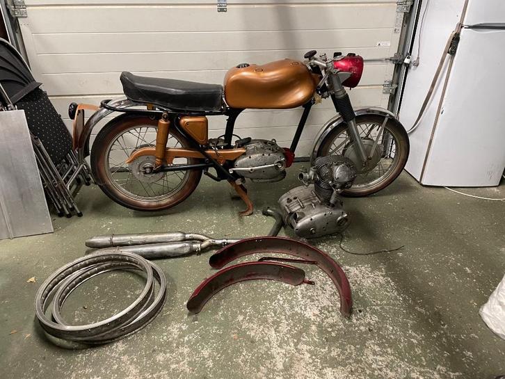 Ducati 200 Elite, Motoren, Motoren | Oldtimers, Naked bike, 11 kW of minder, 1 cilinder, Minimaal motorrijbewijs A1, Ophalen