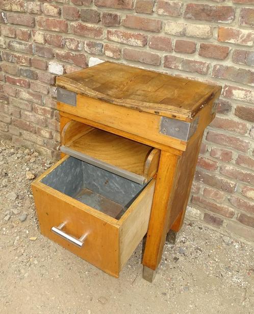 mooie kleine hakblok met lade slagersblok kapblok, Antiek en Kunst, Curiosa en Brocante, Ophalen