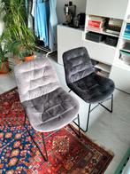 2 suede stoelen grijs antraciet en zwart, Huis en Inrichting, Stoelen, Grijs, Zo goed als nieuw, Ophalen