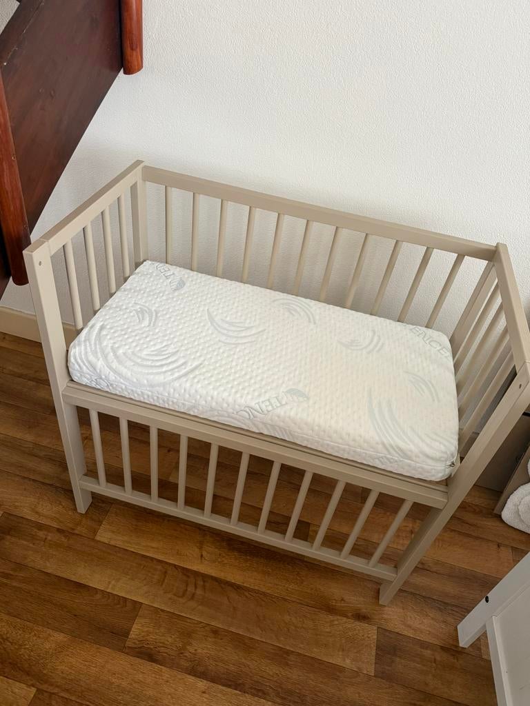 Co-sleeper incl. matras 40x80, Ophalen, Zo goed als nieuw