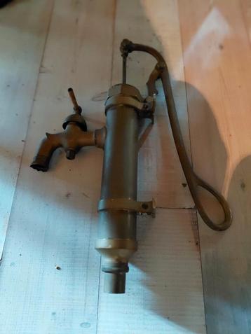 Antieke Waterpomp - Decoratief beschikbaar voor biedingen