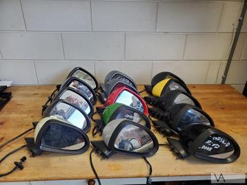 Opel Corsa E 2014 - 2019 spiegel rechts vele kleuren €25 beschikbaar voor biedingen